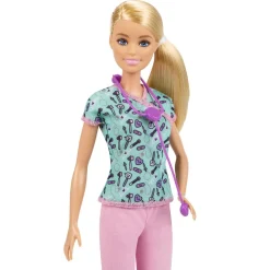 Barbie infirmière
