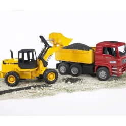 Camion benne Man et chargeur