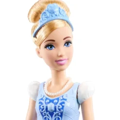 Coffret poupée mannequin Cendrillon avec tenues