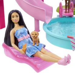 Grande piscine de rêve de Barbie