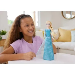 Poupée mannequin Elsa robe turquoise - La Reine des Neiges