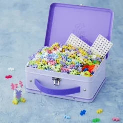 Valisette de jeu en métal 600 pièces PLUS PLUS